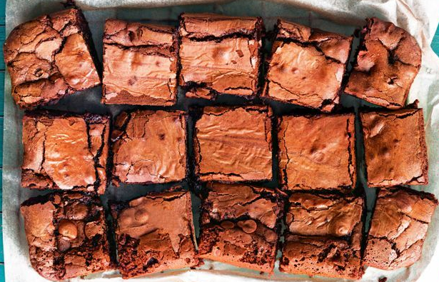 Easy to make recipe: raspberry hazelnut brownies