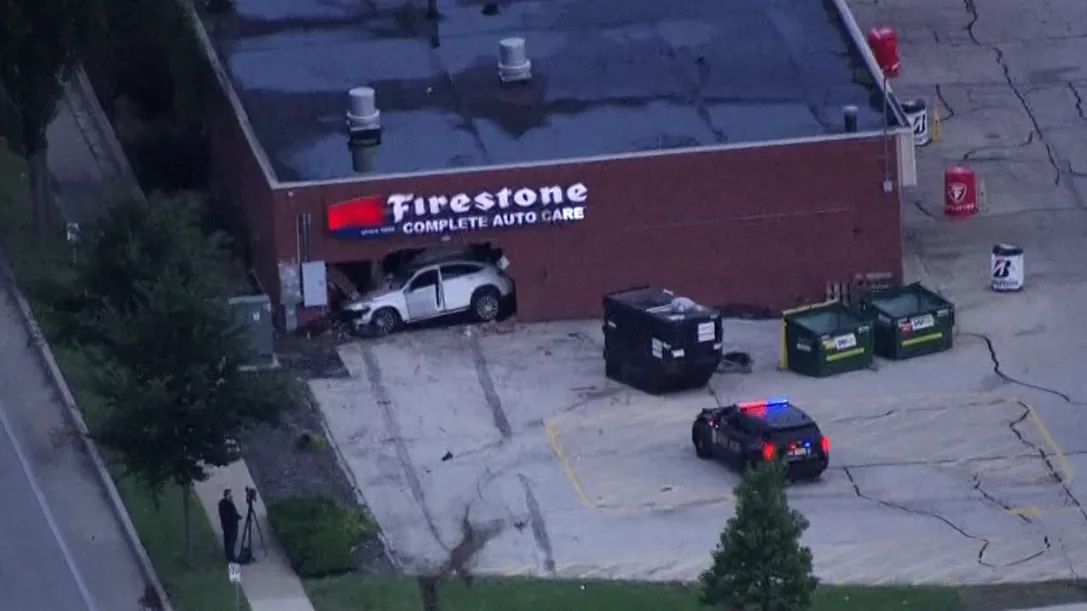 Vehicle Crashes Into Firestone Complete Auto Care at Milwaukee’s Midtown Center After Driver Loses Control Near 60th and Capitol, Police Say